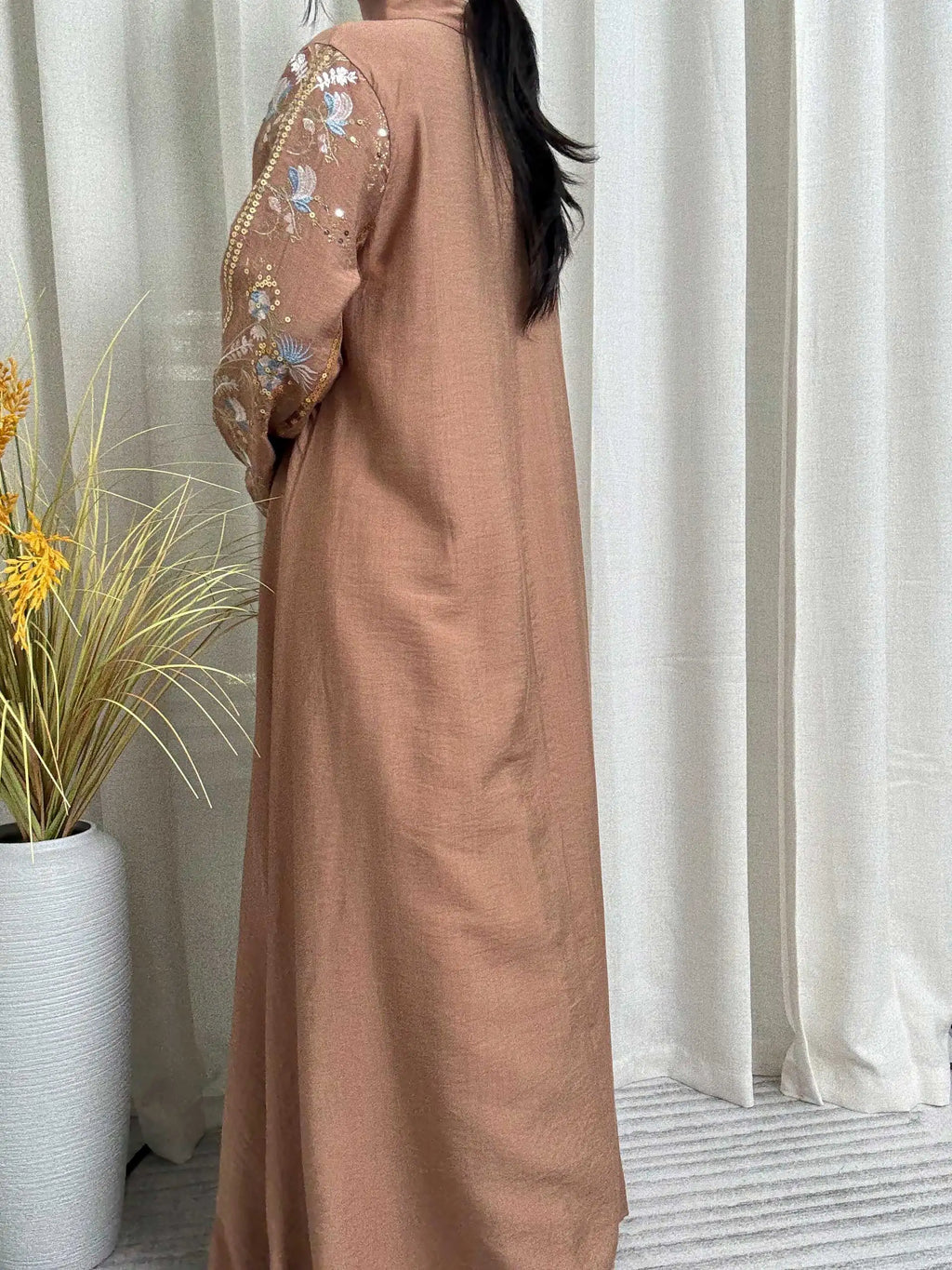 2025 Teal Muslim Abaya with Stand Collar and Exquisite Floral Embroidery Ideal for Islamic Festivities and Ramadan Celebrations