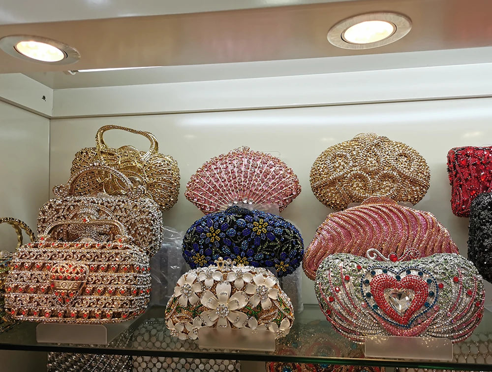 Women Pink Gold Silver Red Green Blue Purple Clutches Wedding Bridal Crystal Bag Banquet Hollow Purse Diamond Party Gala Handbag