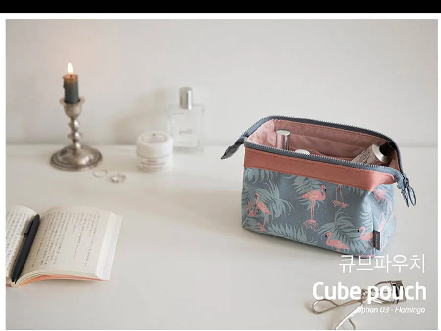 New Fashion Cosmetic Bag Women Waterproof Flamingo Makeup Bags Travel Organizer Toiletry Kits Portable Makeup Bags Beautician