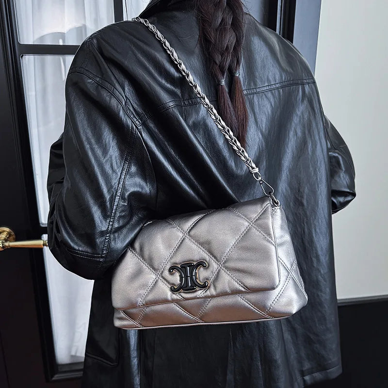 2025 Women’s Premium Light Luxury Shoulder Bag — New Foreign-Style Exquisite Design, Lightweight Large-Capacity & Versatile