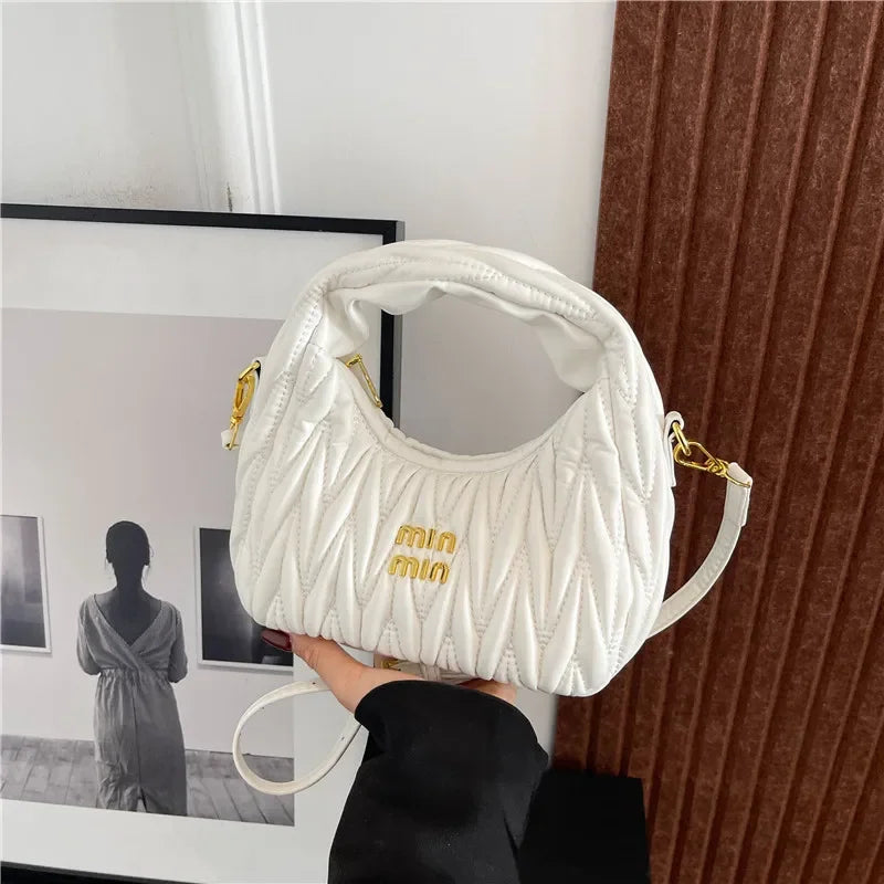 Elegant High-End Shopper Tote Bag for Fashionable Women with Large Capacity and Vintage Inspired Leather