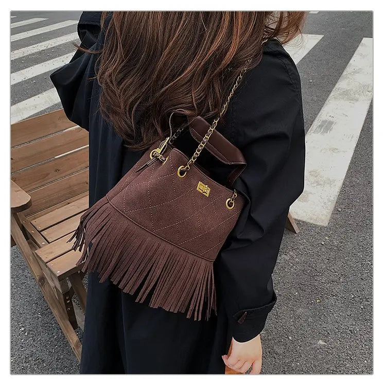 High-End Women's Shoulder Bag Made Of Premium Leather With Trendy Design And Paris Vintage Style