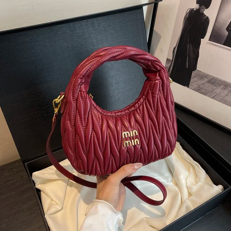 Elegant High-End Shopper Tote Bag for Fashionable Women with Large Capacity and Vintage Inspired Leather