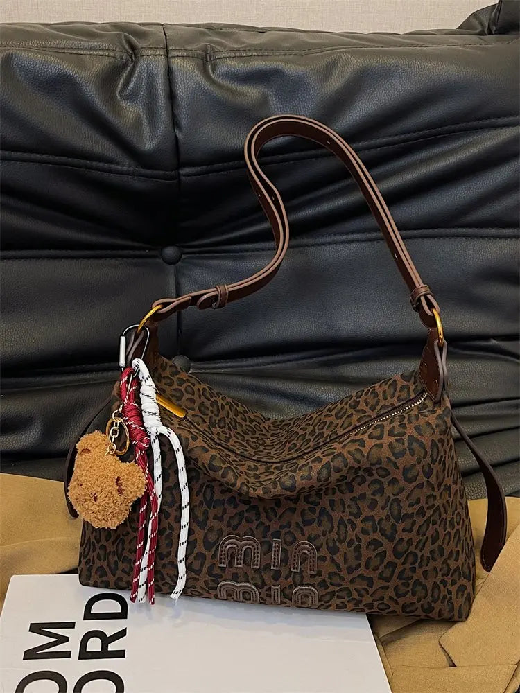 Women's Beautiful Handbag Attractive Look For Garden Parties And Outdoor Soirees Charming