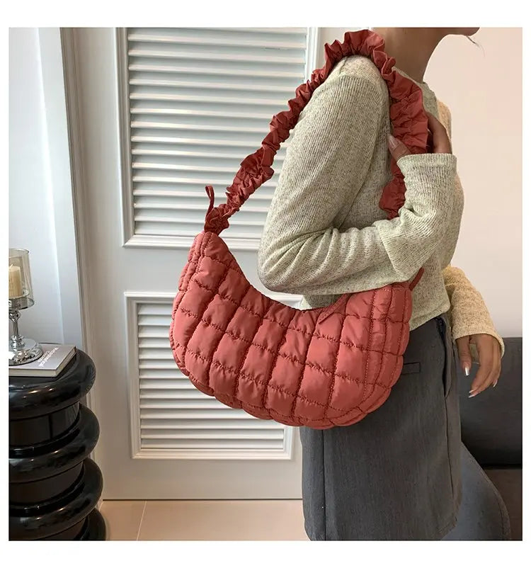 Luxury Brand Women's Handbag In Classic Elegant Leather By Famous Designer For Fashionable Ladies Must-Buy