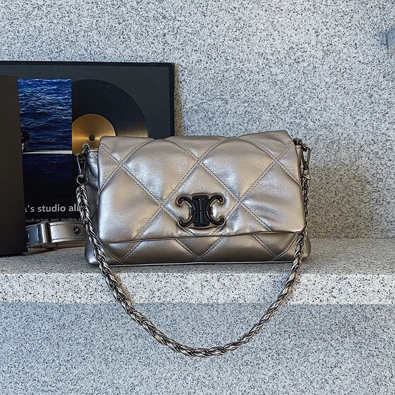 2025 Women’s Premium Light Luxury Shoulder Bag — New Foreign-Style Exquisite Design, Lightweight Large-Capacity & Versatile