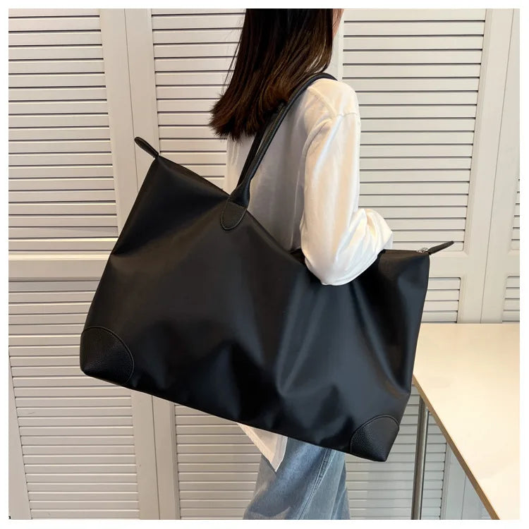 Portable Large Duffel Bag for Travel Lightweight Yet Durable Nylon Sport Tote Gym Bag Shoulder Weekender Overnight Bag for Women