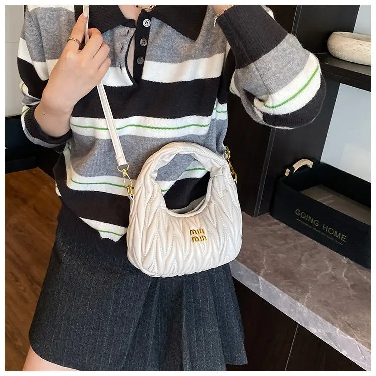 Luxury Ladies Shoulder Bag Made Of Premium Leather Boasting Paris Style And Casual Vintage Trendy Look