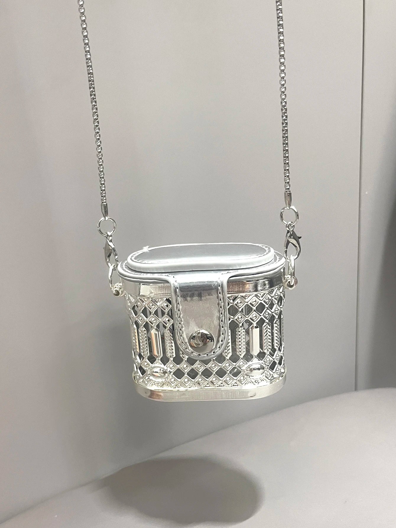 Golden luxury Designer mini small shoulder bags Evening bag Purses and handbag funny metal shape Clutch purse Party Wedding