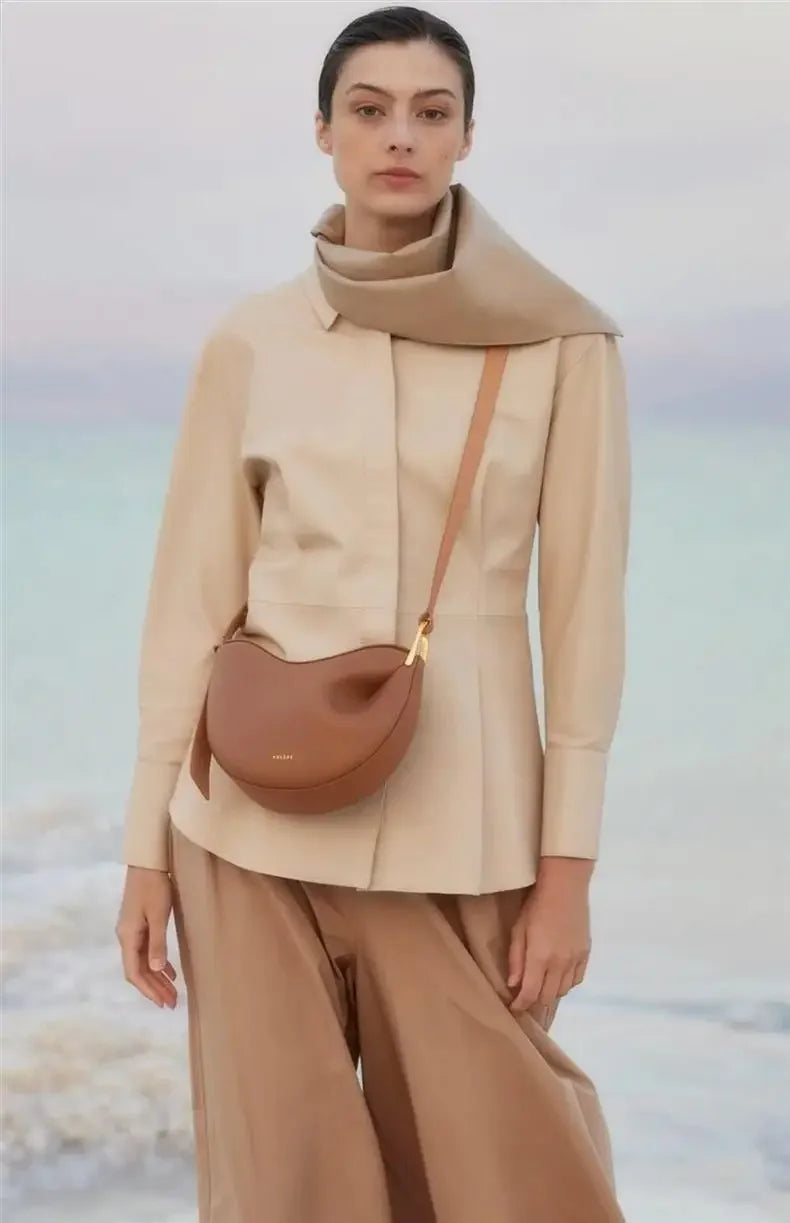 2025 New Pea-shaped Tote Bag Soft Leather Premium Commuter Bag Shoulder & Handheld Dual Use Minimalist Pleated Design Bag