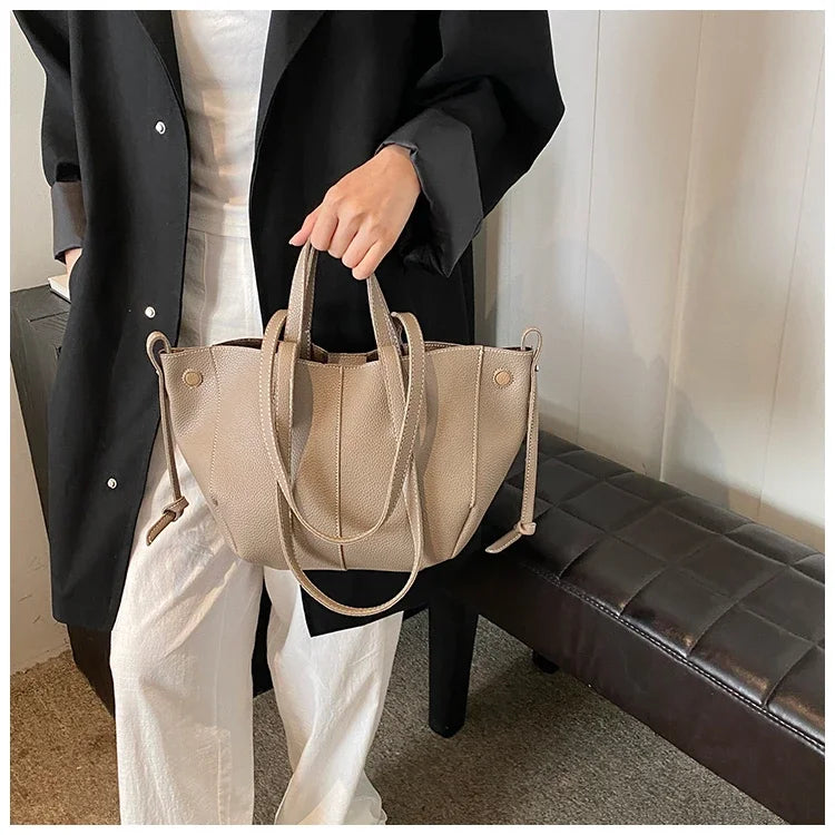 New Handheld Tote Bag Large Capacity Fashionable Women's Bag Premium Single Shoulder Underarm Bag Trousses De L’épaule