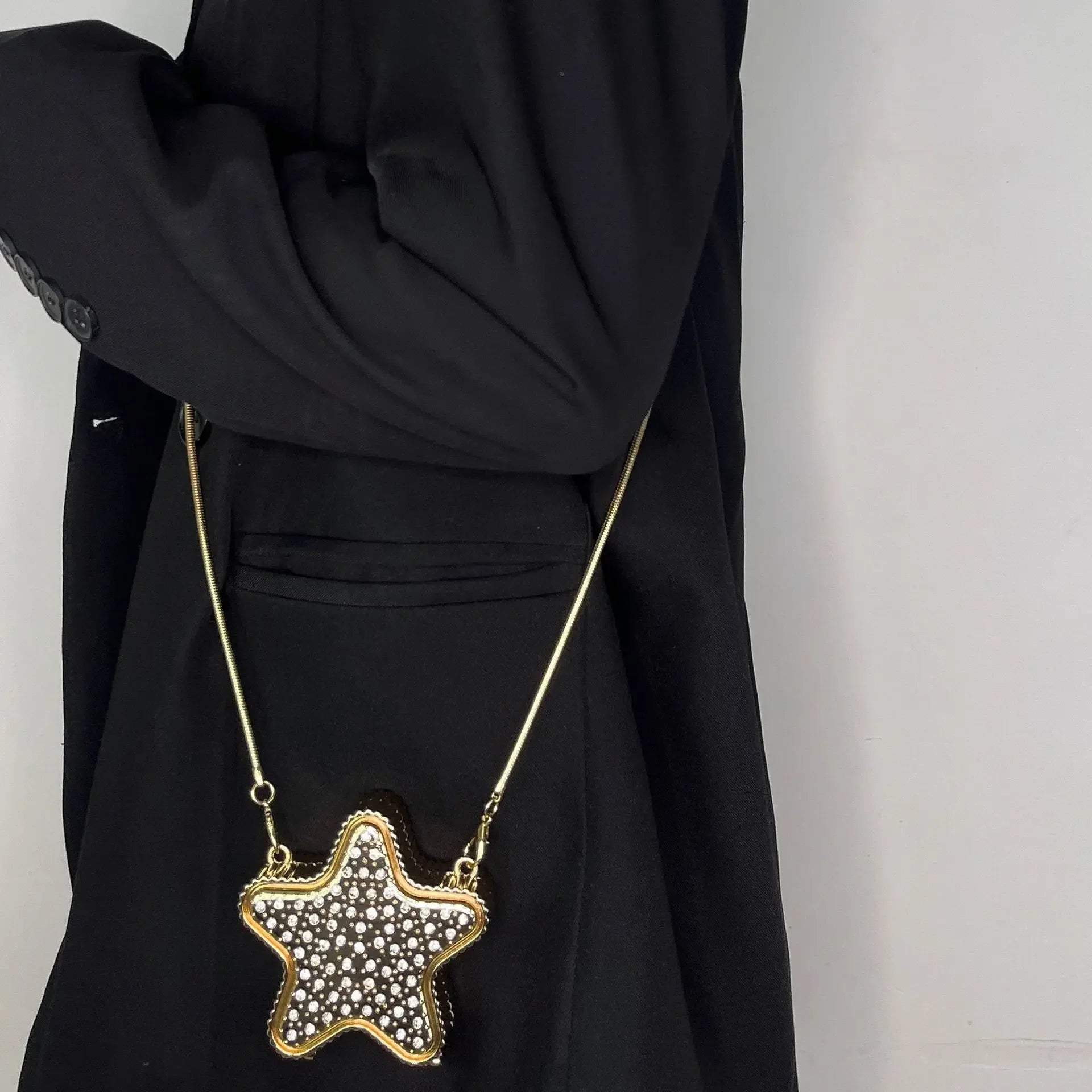 2025 Fashion Metal Pentagram Shoulder Bag for Women Highquality Banquet Bag with Diamond Inlay Satchel Mini Accessory Bag