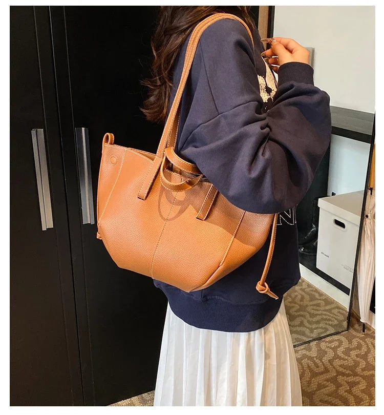 New Handheld Tote Bag Large Capacity Fashionable Women's Bag Premium Single Shoulder Underarm Bag Trousses De L’épaule