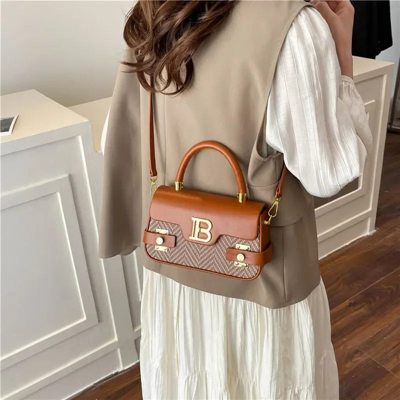 Elegant Ladies Tote Bag Spacious Compartment Leather Material Women's Fashionable Shoulder Bag By Luxury Brand Designer