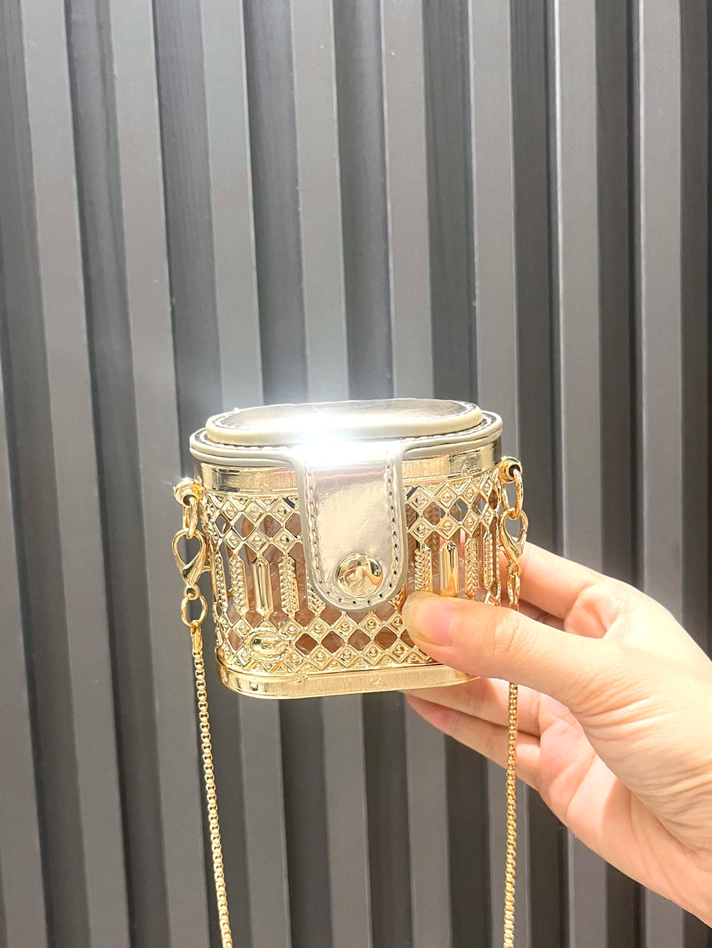 Golden luxury Designer mini small shoulder bags Evening bag Purses and handbag funny metal shape Clutch purse Party Wedding