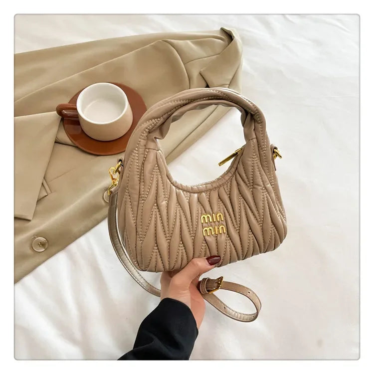 Elegant High-End Shopper Tote Bag for Fashionable Women with Large Capacity and Vintage Inspired Leather