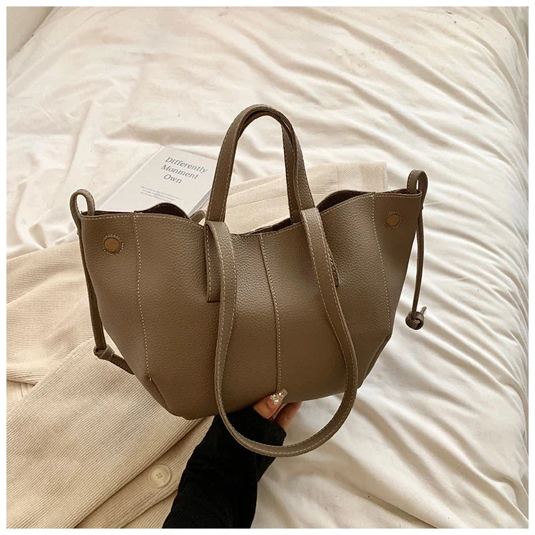 New Handheld Tote Bag Large Capacity Fashionable Women's Bag Premium Single Shoulder Underarm Bag Trousses De L’épaule