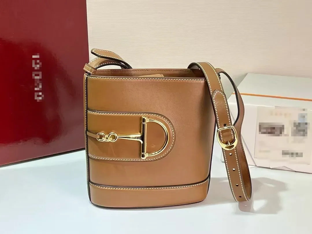 Luxury Crossbody Handbag For Women Paris Fashion Elegant Leather Classic Large Capacity Tote Bag Solid Color Designer