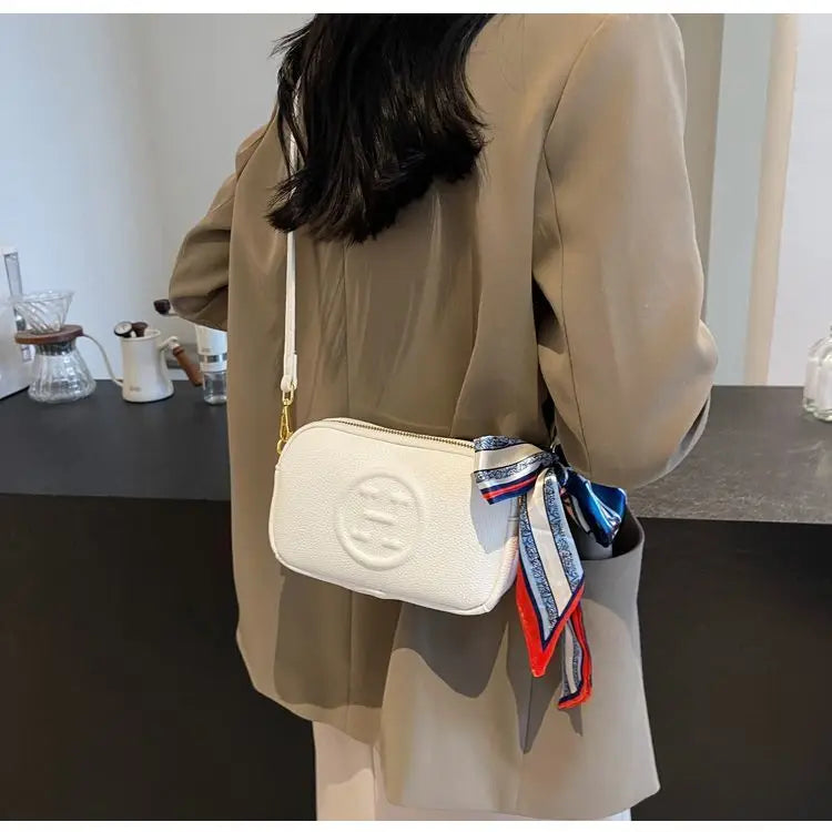 Bucket bag designer luxurious high appearance camera bag new zipper shoulder crossbody bag fashionable and versatile travel bag