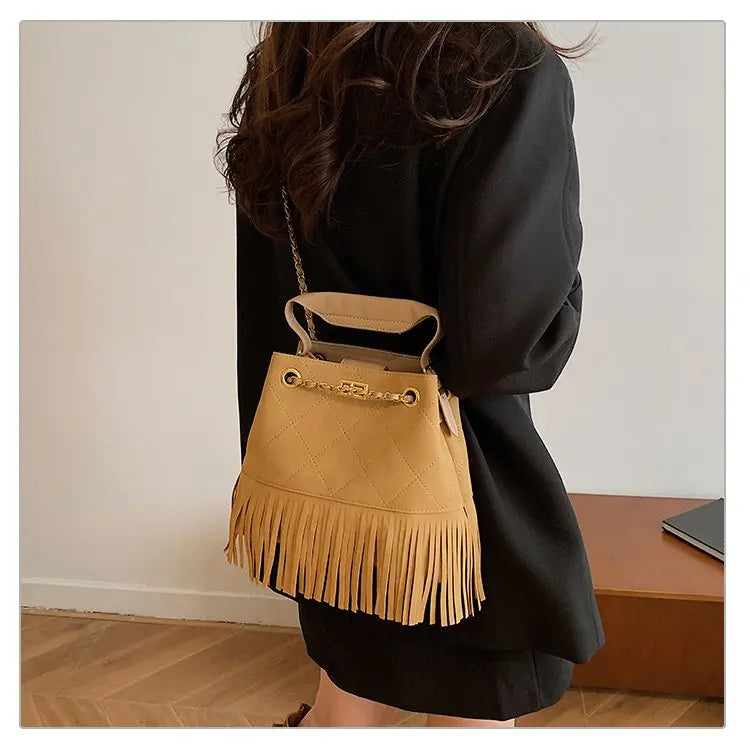 High-End Women's Shoulder Bag Made Of Premium Leather With Trendy Design And Paris Vintage Style