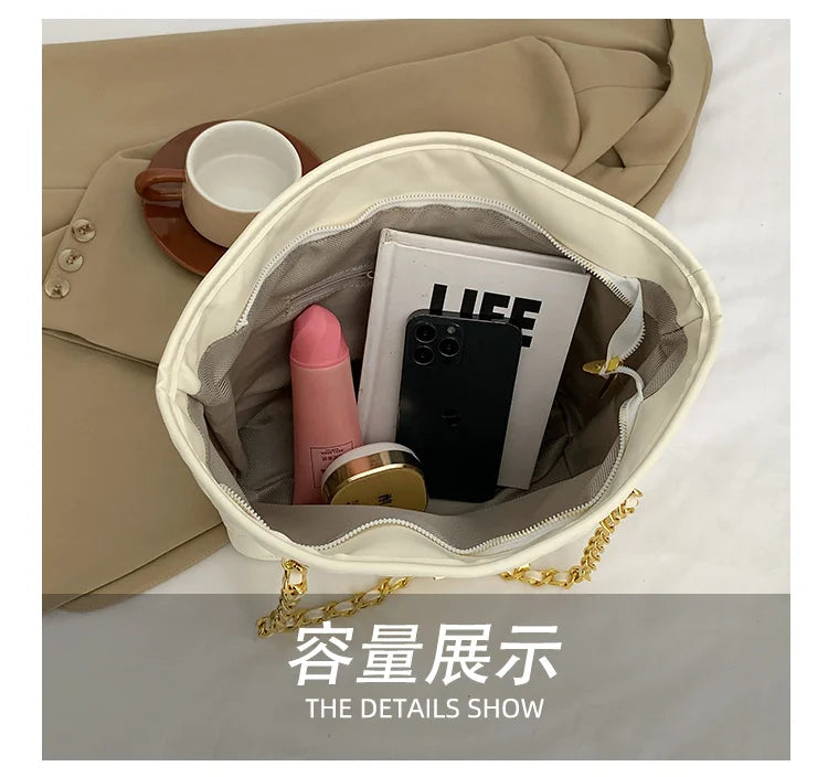 2025 New Designers' Large Capacity Ladies' Bags - Luxurious Retro Diamond Pattern Shoulder Bags with High-Quality Texture Tote B