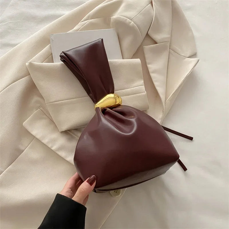 Soft Leather Clutch Bag for Travel Luxury Designer Women Pleated Mini Bucket Pouch Temperament Side Zipper Party Evening Bags