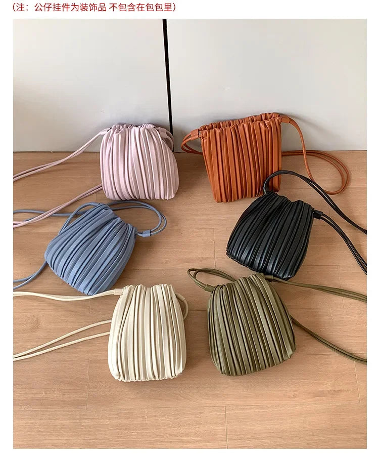 Luxury Women's Shoulder Crossbody Bag Summer New Luxury Soft PU Pleated Mini Bag Versatile Fashion Candy Color Small Square Bag
