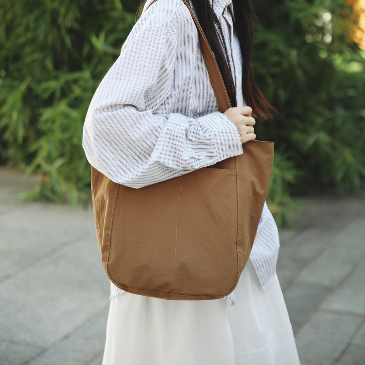 Large-Capacity Bag for Women, New Solid Color Canvas Bag, Suitable for College Students, Commuting, Shoulder Tote Bag, Handbag for Shopping, Hiking, Camping, and Travel