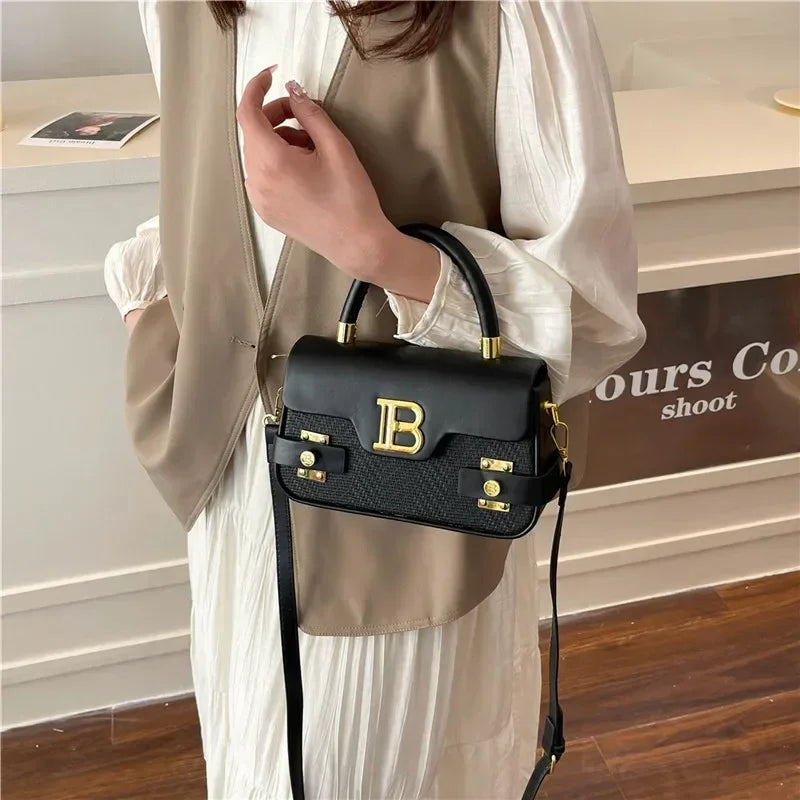 Elegant Ladies Tote Bag Spacious Compartment Leather Material Women's Fashionable Shoulder Bag By Luxury Brand Designer