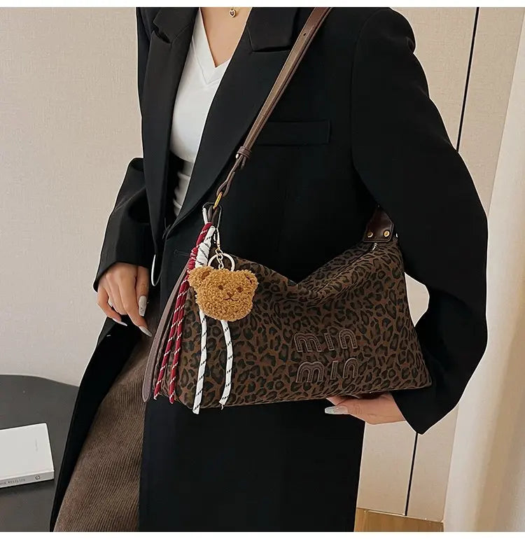 Women's Beautiful Handbag Attractive Look For Garden Parties And Outdoor Soirees Charming