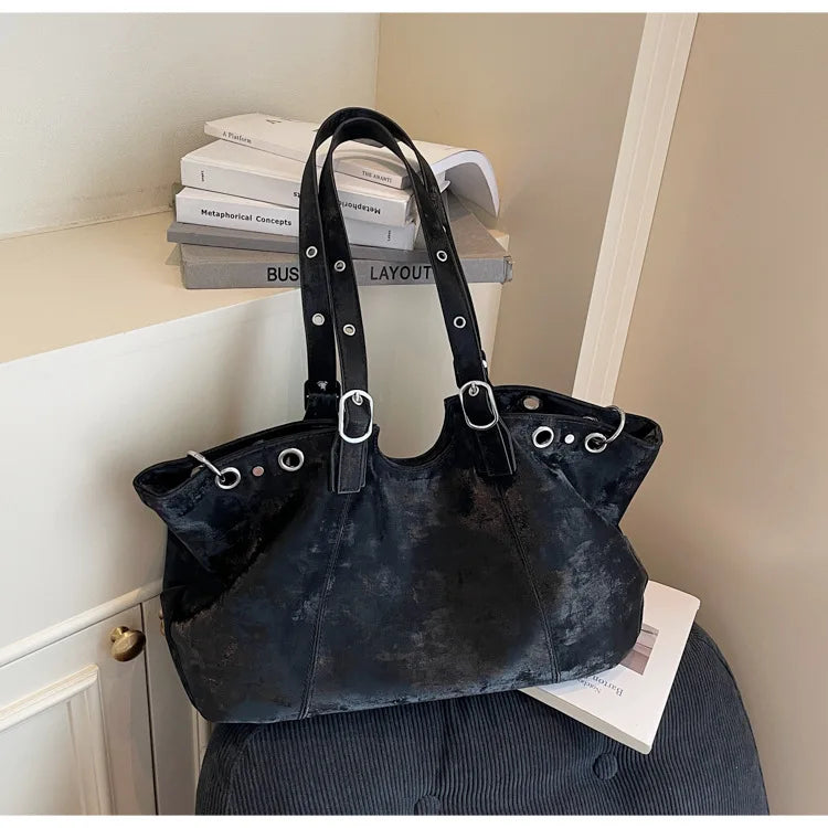 Personality Tote Bag for Women Solid Suede Pillow Underarm Bags Large Capacity Female Commute Shoulder Bags Matte Travel Pack