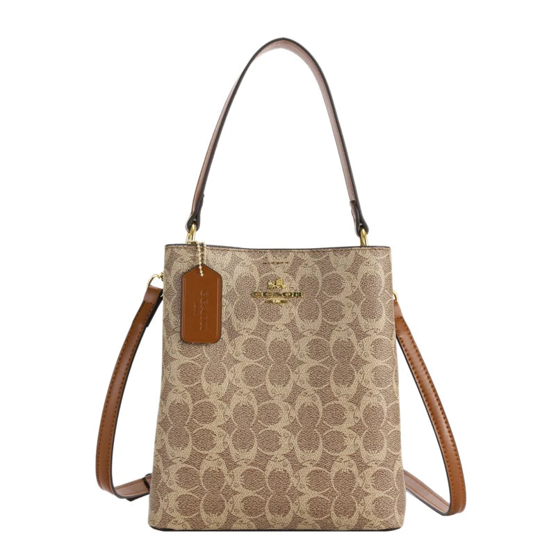 Stylish Clutch Mini Bag Casual Simple Vintage Fashionable For Women With Letter Logo And Leather Luxury