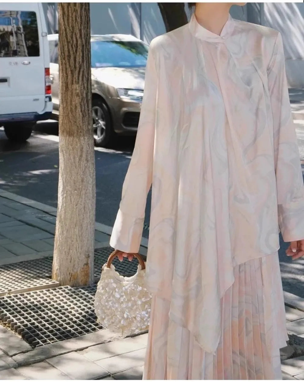 2025 Spring Summer New Women's Ethereal Tote Bag Exclusive Niche Design Elegant Handheld Purse for Daily Use Bags for Women