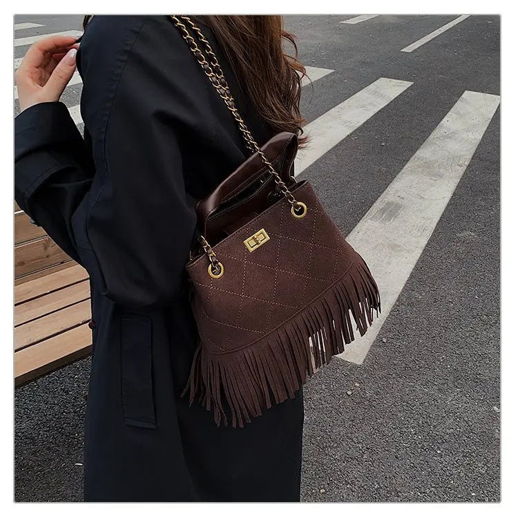 High-End Women's Shoulder Bag Made Of Premium Leather With Trendy Design And Paris Vintage Style