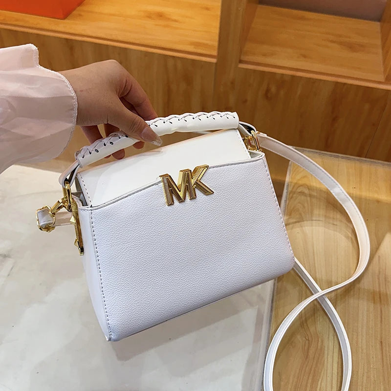 Paris Retro Chain Strap Crossbody Bag For Women Premium Leather Zipper Shoulder Bag Elegant Design Small Square Bag