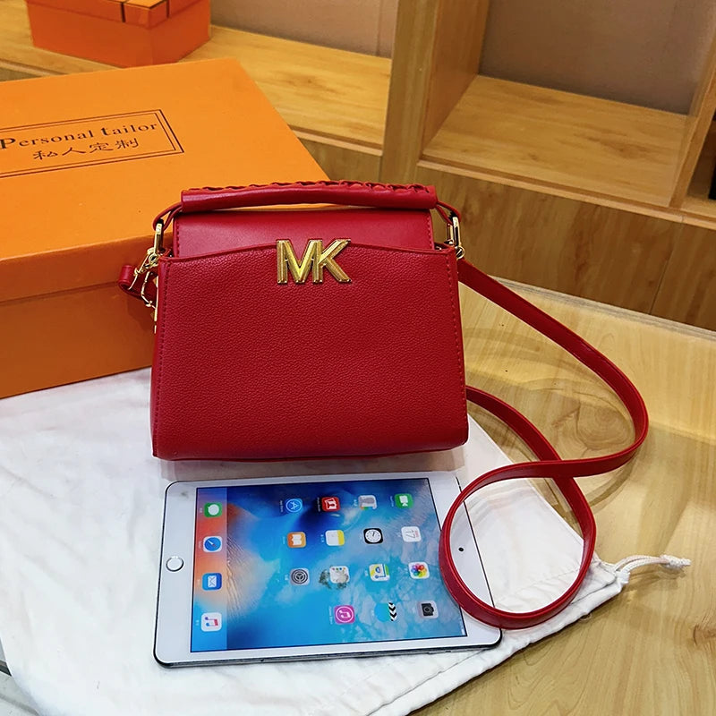 Paris Retro Chain Strap Crossbody Bag For Women Premium Leather Zipper Shoulder Bag Elegant Design Small Square Bag