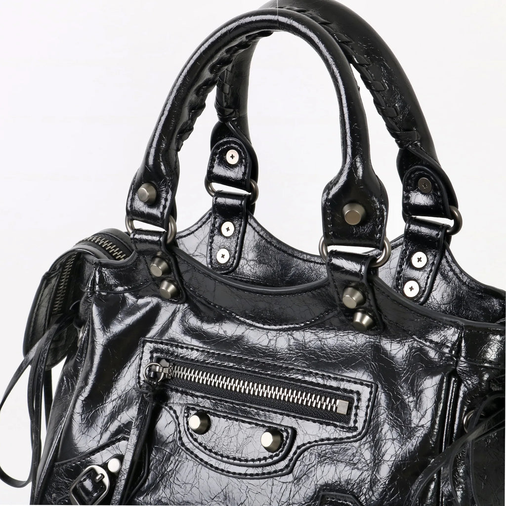 Postman's Bag Single-Shoulder Crossbody Commuter Leather Women's Chain Soft Square Bag Large Capacity Versatile Everyday