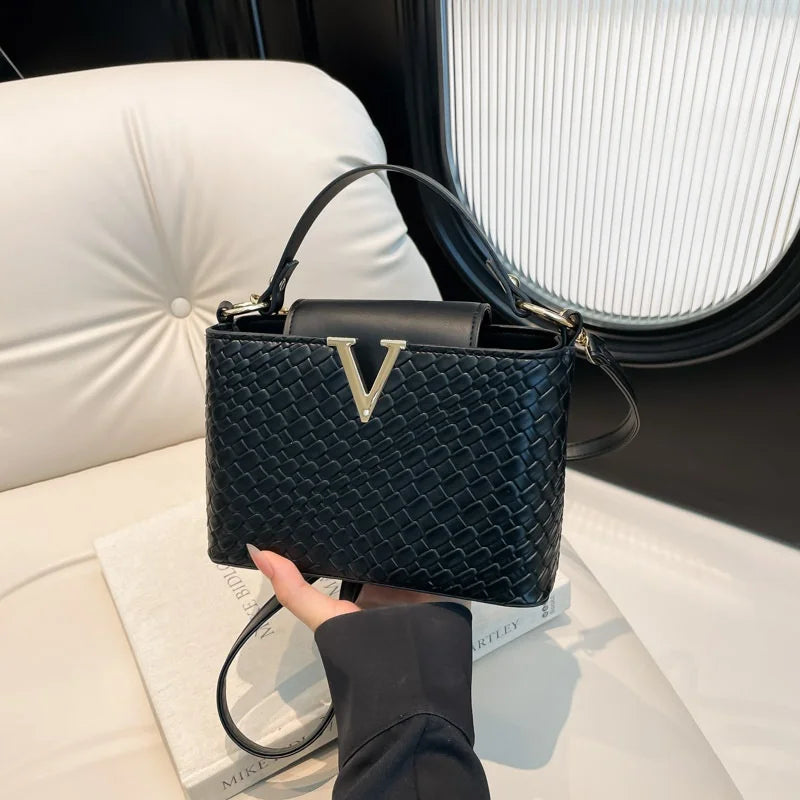 Luxury Women's Tote Bag, Chic V Shaped Stylish Pu Leather Bucket Bag, Top Cover Handbag Women Shoulder Crossbody Bags for Woman