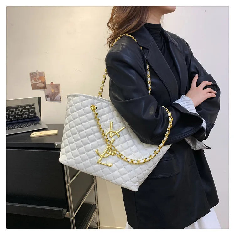 2025 New Designers' Large Capacity Ladies' Bags - Luxurious Retro Diamond Pattern Shoulder Bags with High-Quality Texture Tote B