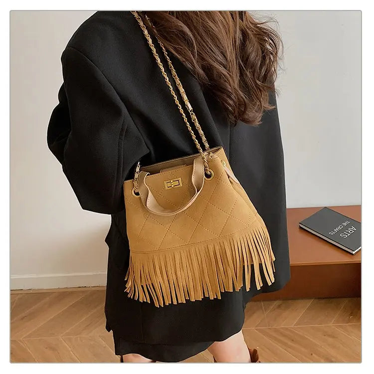 High-End Women's Shoulder Bag Made Of Premium Leather With Trendy Design And Paris Vintage Style