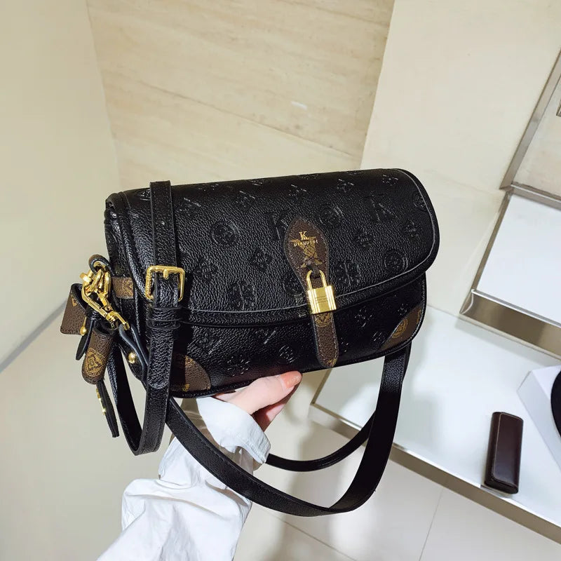 New Mailman Baguette Bag for Women, High-end Portable Shoulder Bag, Temperament Messenger Style, Fashionable and Versatile Style