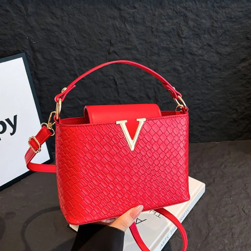 Luxury Women's Tote Bag, Chic V Shaped Stylish Pu Leather Bucket Bag, Top Cover Handbag Women Shoulder Crossbody Bags for Woman