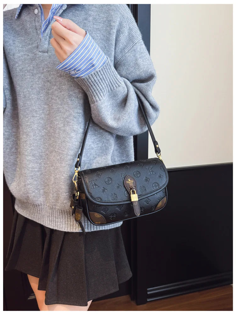 New Mailman Baguette Bag for Women, High-end Portable Shoulder Bag, Temperament Messenger Style, Fashionable and Versatile Style