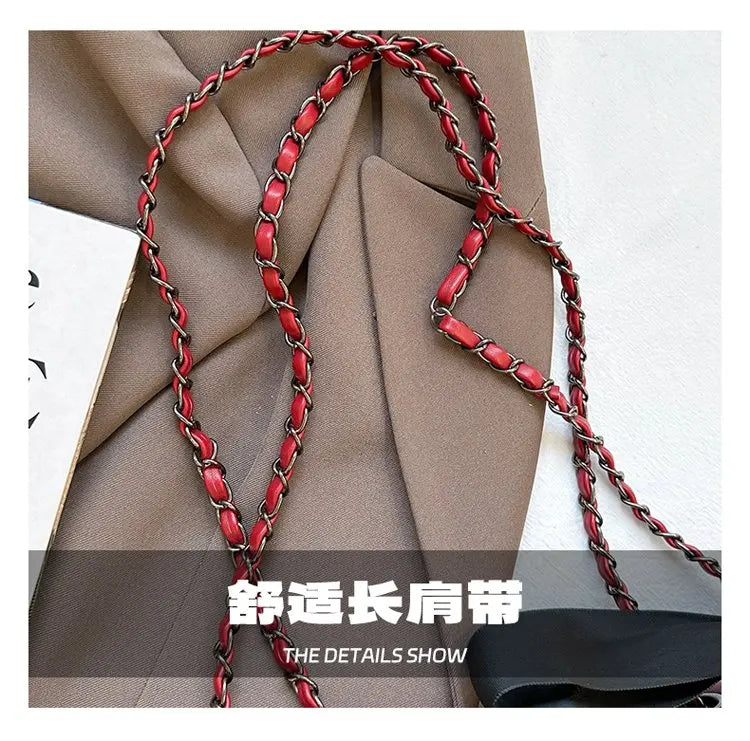 Luxury Women's Tote Bag Made Of Fine Leather Boasting Famous Designer Inspired And Casual Vintage Commuter Style