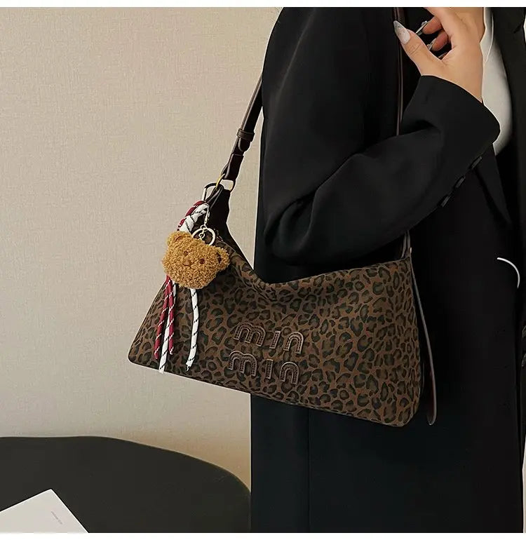 Women's Beautiful Handbag Attractive Look For Garden Parties And Outdoor Soirees Charming