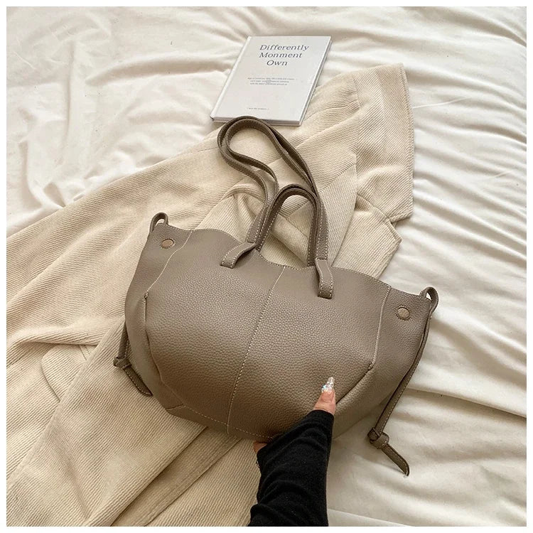 New Handheld Tote Bag Large Capacity Fashionable Women's Bag Premium Single Shoulder Underarm Bag Trousses De L’épaule