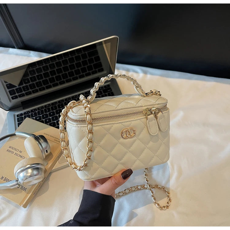 Luxury Brand Ladies Genuine Leather Messenger Bag, Elegant Shoulder Handbag By Famous Designer, Popular Crossbody Tote Bags