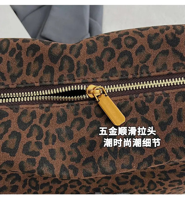 Women's Beautiful Handbag Attractive Look For Garden Parties And Outdoor Soirees Charming