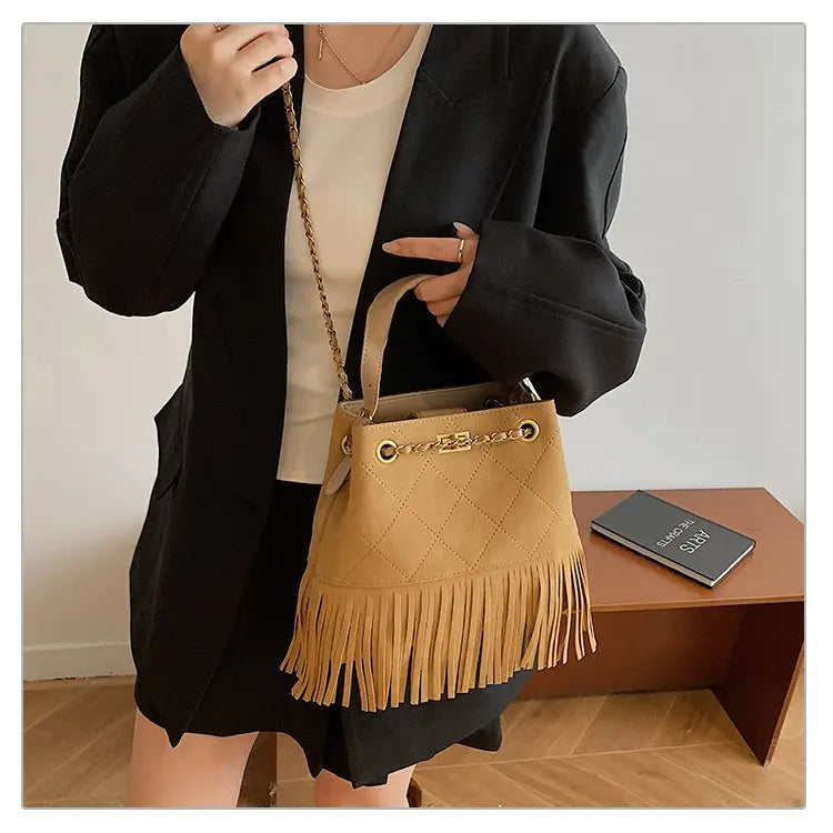 High-End Women's Shoulder Bag Made Of Premium Leather With Trendy Design And Paris Vintage Style