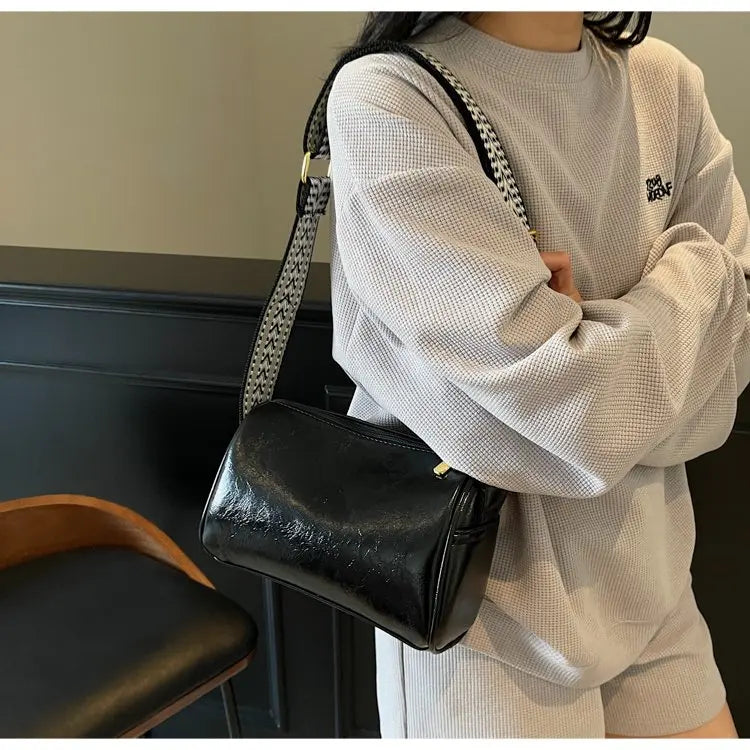 Luxury Brand Famous Designer Women's Tote Bag Elegant Leather Classic Crossbody Messenger Popular Ladies